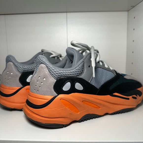 Yeezy Boost 700 "Wash Orange" - Picture 1 of 5